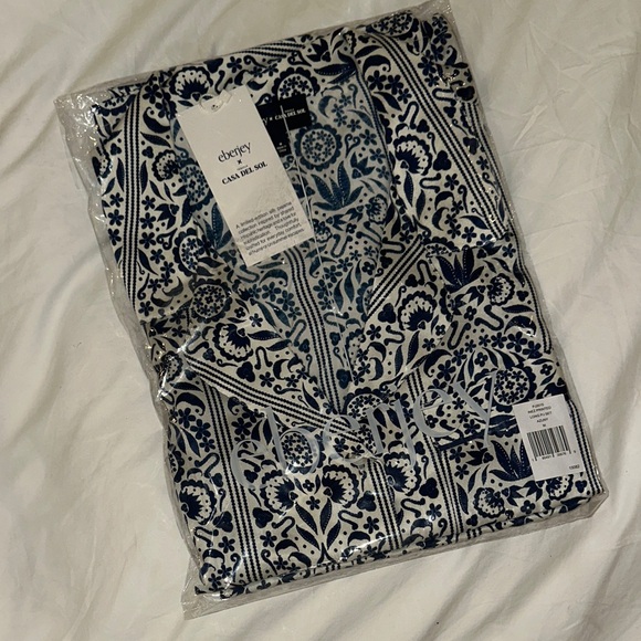Eberjay Blue and White Patterned Silk Pajamas - Picture 1 of 1